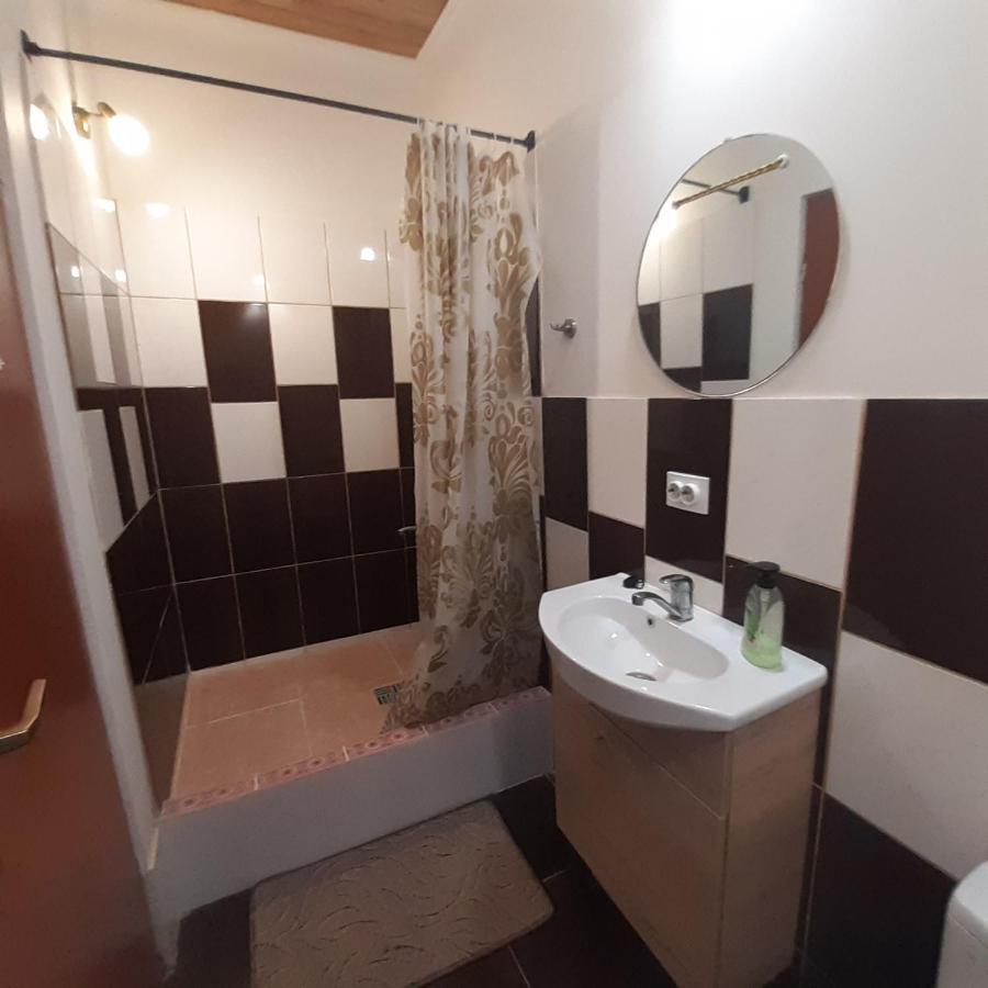 Hotel Viesu Nams "Laimes Pakavs" Straupe Exterior foto